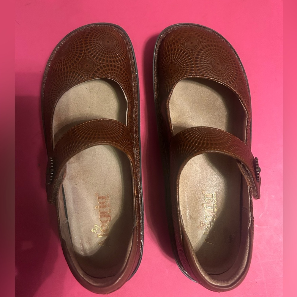 Algeria Brown leather shoes